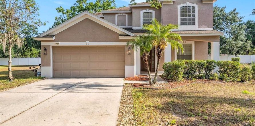 House in Valrico, Florida 4 bedrooms, 252.14 sq.m. № 2310288