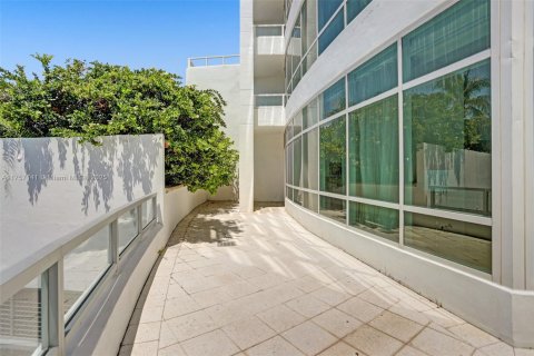 Copropriété à vendre à Miami Beach, Floride: 2 chambres, 138.98 m2 № 1979728 - photo 29