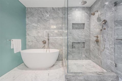 Купить кондоминиум в Тампа, Флорида 6 комнат, 214.14м2, № 2233285 - фото 19