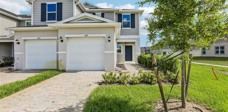 Townhouse in Lake Wales, Florida 3 bedrooms, 156.54 sq.m. № 2296813