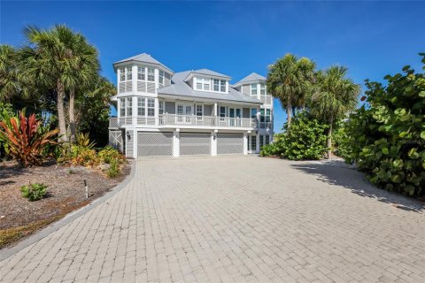 House in Boca Grande, Florida 3 bedrooms, 245.63 sq.m. № 2205293 - photo 2