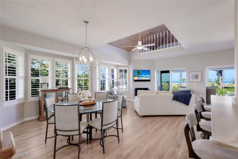 House in Boca Grande, Florida 3 bedrooms, 245.63 sq.m. № 2205293 - photo 17