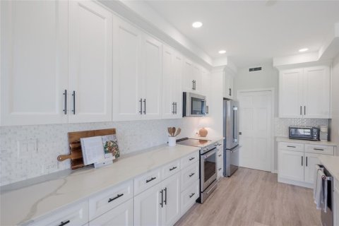 House in Boca Grande, Florida 3 bedrooms, 245.63 sq.m. № 2205293 - photo 23