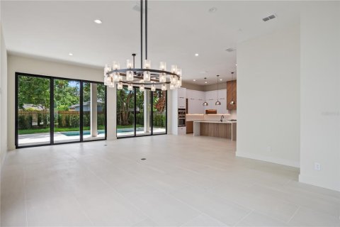 House in Orlando, Florida 3 bedrooms, 303.42 sq.m. № 2100208 - photo 27
