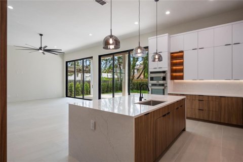 House in Orlando, Florida 3 bedrooms, 303.42 sq.m. № 2100208 - photo 22