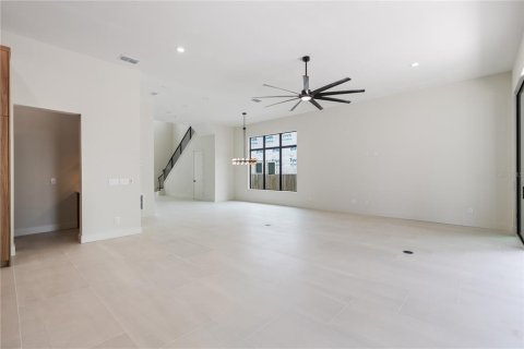 House in Orlando, Florida 3 bedrooms, 303.42 sq.m. № 2100208 - photo 16