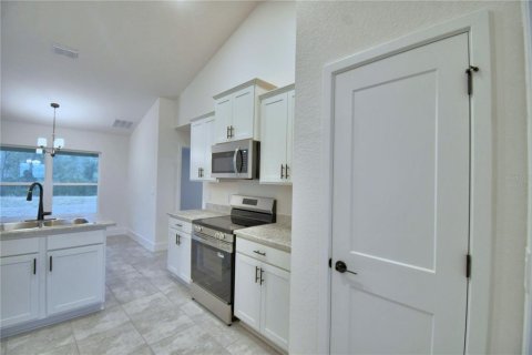 House in Auburndale, Florida 4 bedrooms, 201.51 sq.m. № 2215226 - photo 20