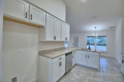 House in Auburndale, Florida 4 bedrooms, 201.51 sq.m. № 2215226 - photo 22