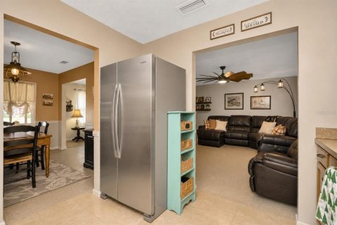 House in Thonotosassa, Florida 3 bedrooms, 127.09 sq.m. № 2231647 - photo 9
