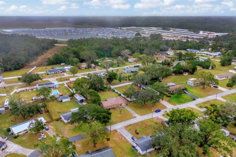 House in Thonotosassa, Florida 3 bedrooms, 127.09 sq.m. № 2231647 - photo 30