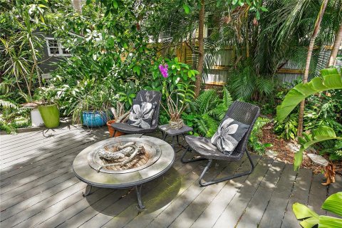 House in Saint Petersburg, Florida 3 bedrooms, 138.33 sq.m. № 1840267 - photo 6