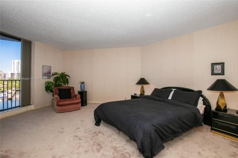 Condominio en venta en Hallandale Beach, Florida, 2 dormitorios, 147.81 m2 № 1494426 - foto 7