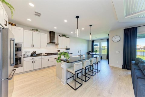 Casa en venta en Bradenton, Florida, 5 dormitorios, 356.37 m2 № 1915614 - foto 24