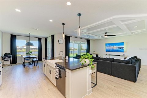 Casa en venta en Bradenton, Florida, 5 dormitorios, 356.37 m2 № 1915614 - foto 30