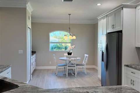 House in Englewood, Florida 3 bedrooms, 191.38 sq.m. № 2099012 - photo 13