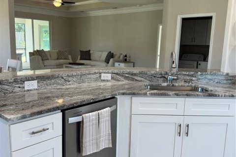 House in Englewood, Florida 3 bedrooms, 191.38 sq.m. № 2099012 - photo 17
