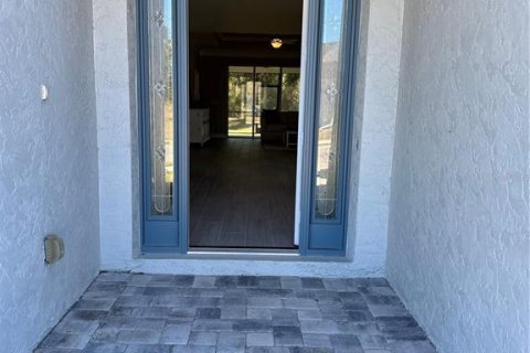 House in Englewood, Florida 3 bedrooms, 191.38 sq.m. № 2099012 - photo 4