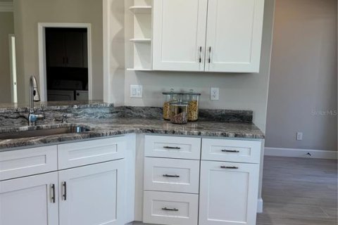 House in Englewood, Florida 3 bedrooms, 191.38 sq.m. № 2099012 - photo 18