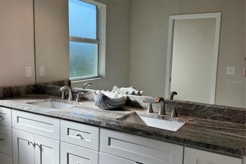 House in Englewood, Florida 3 bedrooms, 191.38 sq.m. № 2099012 - photo 30
