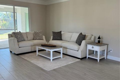 House in Englewood, Florida 3 bedrooms, 191.38 sq.m. № 2099012 - photo 8