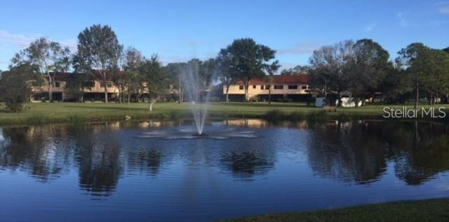 Condominio en Saint Petersburg, Florida, 2 dormitorios  № 1653618