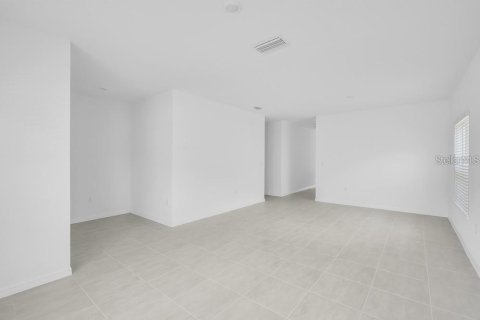 Villa ou maison à louer à Lakeland, Floride: 4 chambres, 183.39 m2 № 1886994 - photo 5