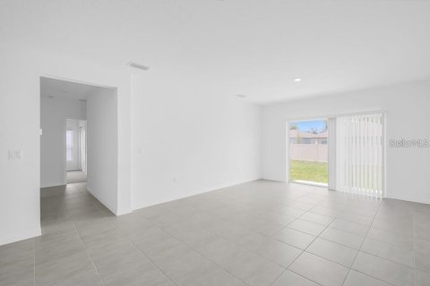 Villa ou maison à louer à Lakeland, Floride: 4 chambres, 183.39 m2 № 1886994 - photo 11