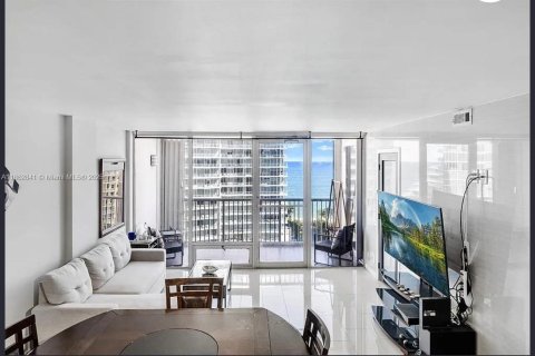 Copropriété à louer à Fort Lauderdale, Floride: 2 chambres, 102.47 m2 № 1890974 - photo 4