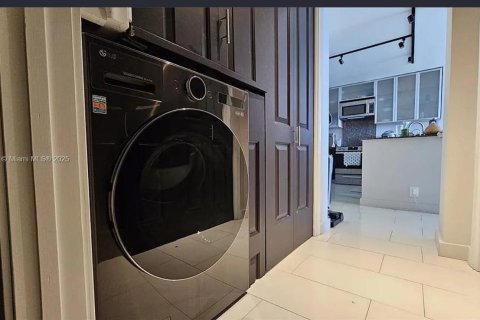 Copropriété à louer à Fort Lauderdale, Floride: 2 chambres, 102.47 m2 № 1890974 - photo 15