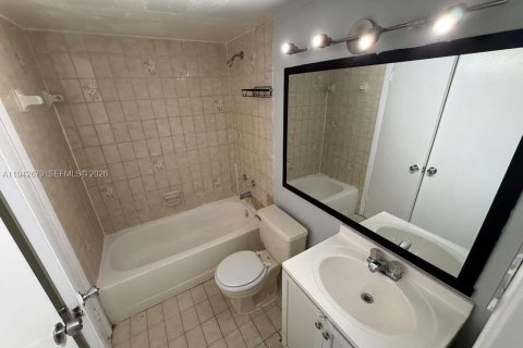 Copropriété à louer à Miami, Floride: 2 chambres, 83.43 m2 № 2000109 - photo 6