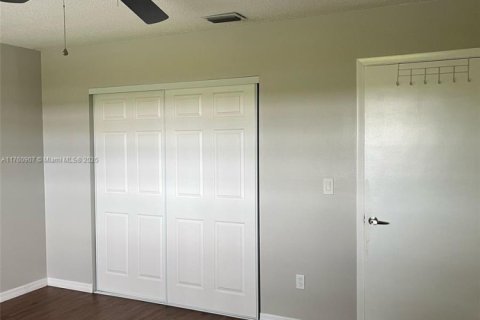Casa en venta en Port St. Lucie, Florida, 3 dormitorios, 134.34 m2 № 1692417 - foto 13