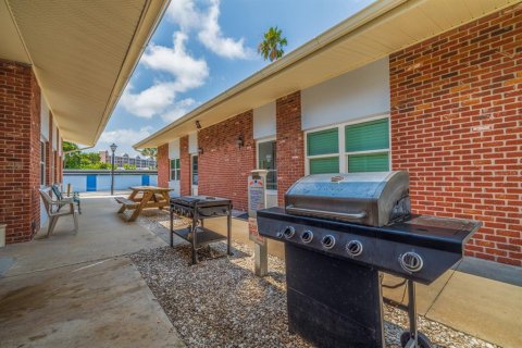 Condo in Saint Pete Beach, Florida, 1 bedroom  № 1636657 - photo 23