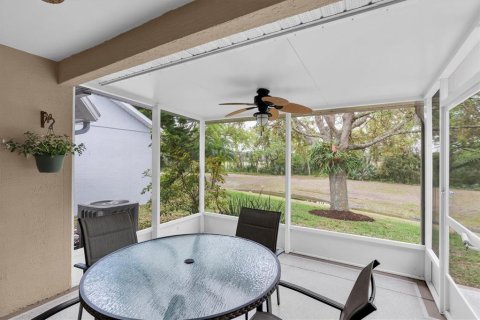 House in New Port Richey, Florida 2 bedrooms, 105.82 sq.m. № 1616930 - photo 20