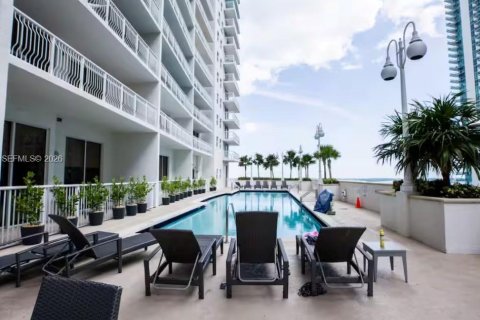 Condominio en venta en Miami, Florida, 2 dormitorios, 95.69 m2 № 2008070 - foto 23