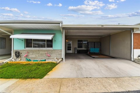 House in Largo, Florida 2 bedrooms, 93.83 sq.m. № 1914309 - photo 3