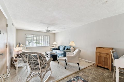 House in Largo, Florida 2 bedrooms, 93.83 sq.m. № 1914309 - photo 22