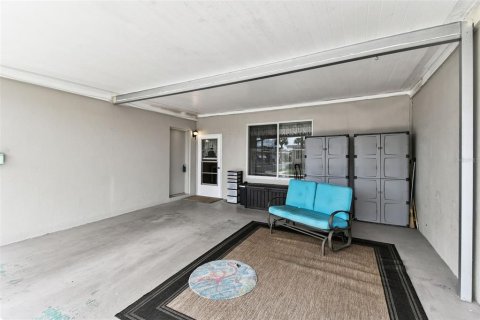 House in Largo, Florida 2 bedrooms, 93.83 sq.m. № 1914309 - photo 8