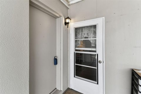 House in Largo, Florida 2 bedrooms, 93.83 sq.m. № 1914309 - photo 7