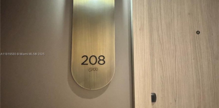 Студия в кондо в Майами, Флорида № 1781625