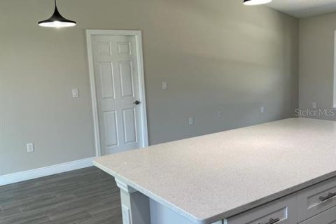 House in Cocoa, Florida 3 bedrooms, 136.19 sq.m. № 1673573 - photo 4