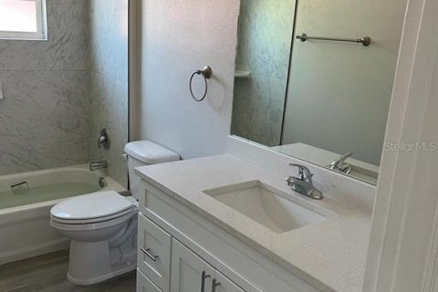 House in Cocoa, Florida 3 bedrooms, 136.19 sq.m. № 1673573 - photo 7