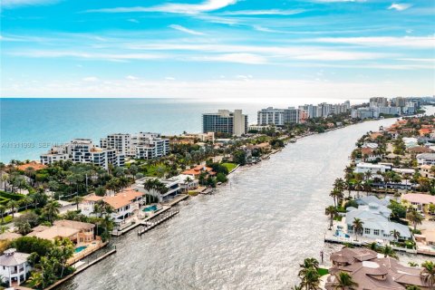 Condo in Highland Beach, Florida, 2 bedrooms  № 2005298 - photo 8