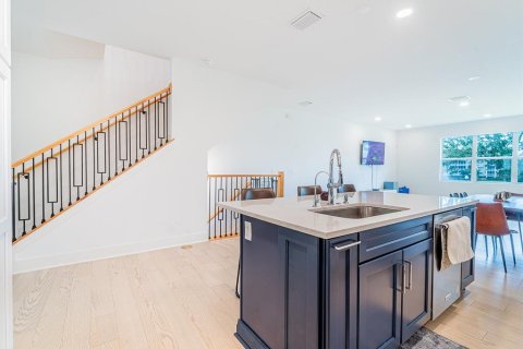 Touwnhouse à vendre à Seminole, Floride: 3 chambres, 203.36 m2 № 1919012 - photo 13