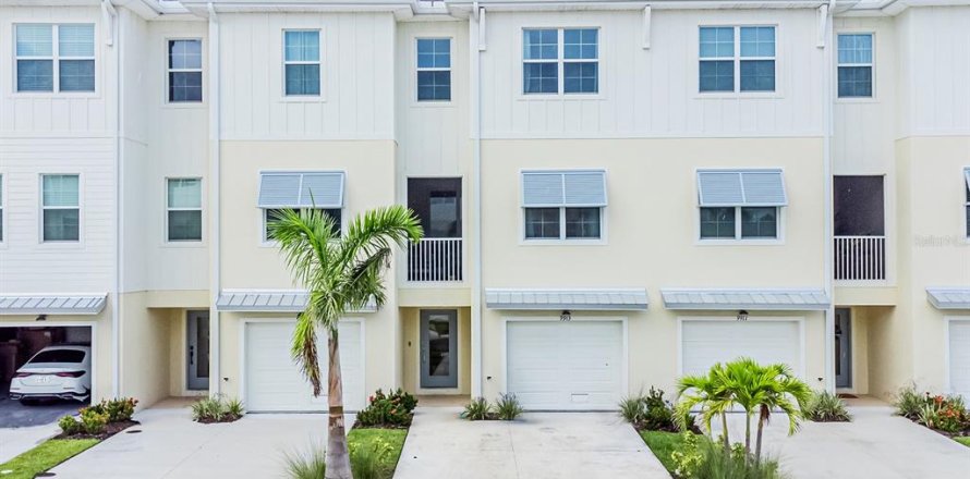 Touwnhouse à Seminole, Floride 3 chambres, 203.36 m2 № 1919012