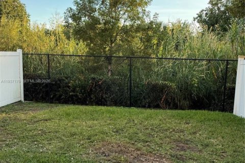 Touwnhouse à louer à Homestead, Floride: 3 chambres, 151.24 m2 № 1995059 - photo 10