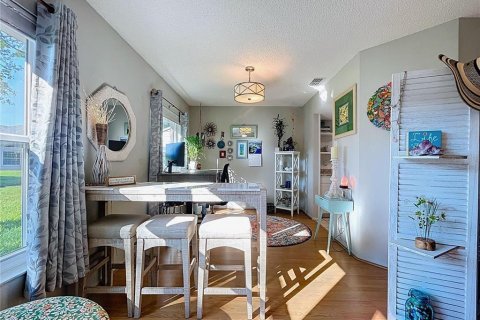 Condo in New Port Richey, Florida, 2 bedrooms  № 1918479 - photo 26