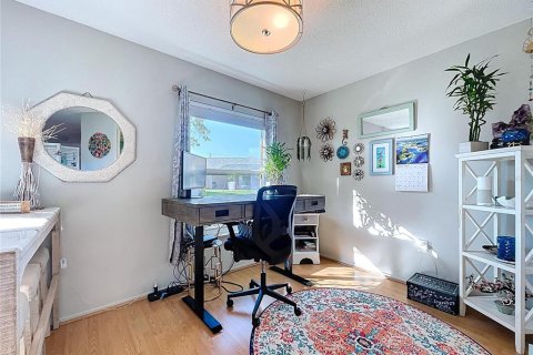 Condo in New Port Richey, Florida, 2 bedrooms  № 1918479 - photo 25