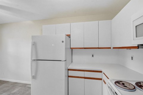 Copropriété à louer à Lake Worth, Floride: 2 chambres, 97.45 m2 № 2390090 - photo 18