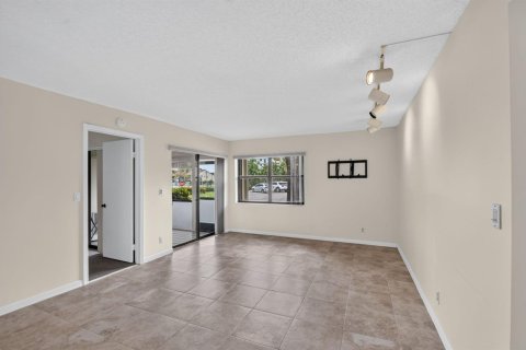 Copropriété à louer à Lake Worth, Floride: 2 chambres, 97.45 m2 № 2390090 - photo 10