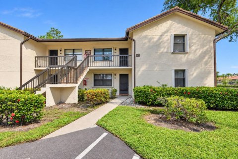 Copropriété à louer à Lake Worth, Floride: 2 chambres, 97.45 m2 № 2390090 - photo 2